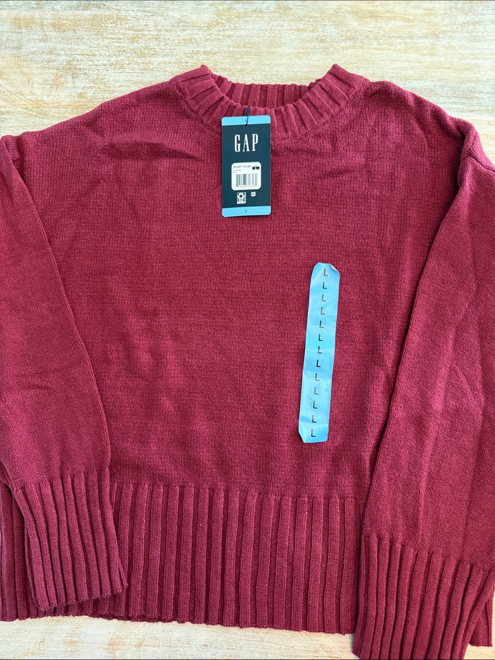 GAP Woman’s Crewneck Sweater in Burgundy - Picture 3 of 3